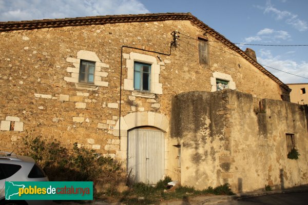 Borrassà - Casa de 1776 al carrer del Pou Comú