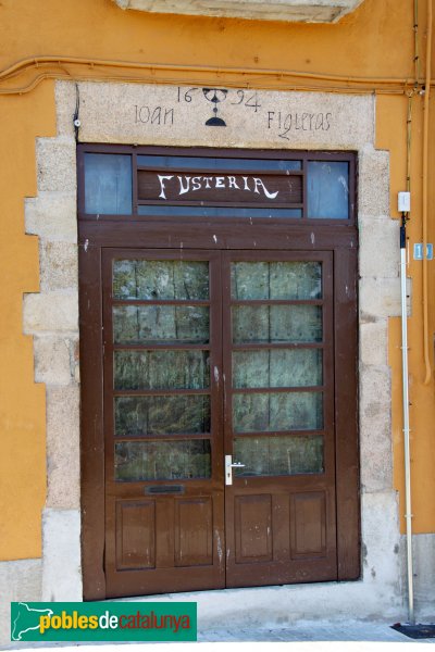 Riudarenes - Can Figueres, façana del carrer d'Orient