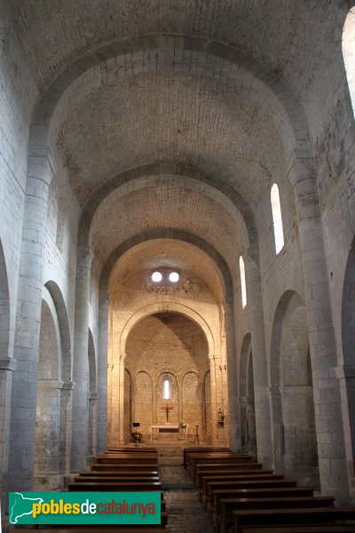 Vilabertran - Monestir, interior de l'església (Foto: Albert Esteves, 2011) Vilabertran - Monestir, interior de l'església
