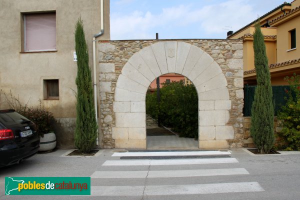 Vilabertran - Portal del carrer Vilatenim