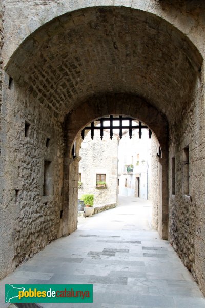 Sant Llorenç de la Muga - Portal de Dalt