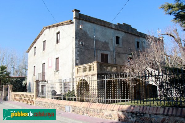 Riudellots de la Selva - Carrer Major, can Fàbregas