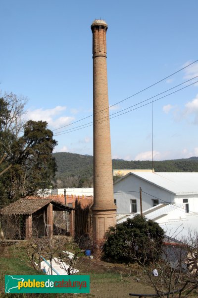 Sant Julià de Llor i Bonmatí - Colònia Bonmatí, xemeneia