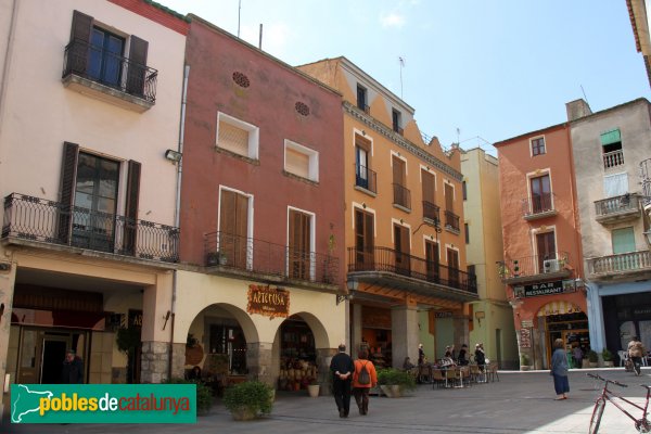 Castelló d'Empúries - Plaça dels Homes