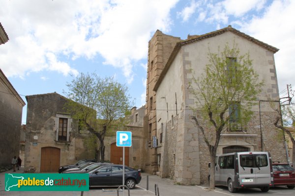 Sant Pere Pescador - Casa Caramany (Foto: Albert Esteves, 2012) Sant Pere Pescador - Casa Caramany