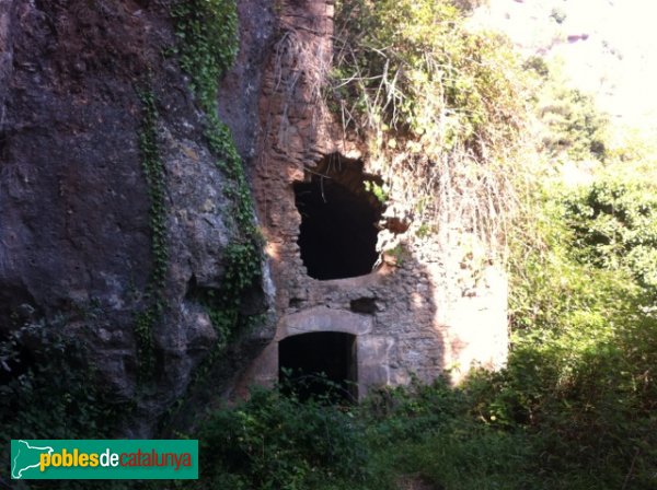 Matadepera - Ermita de Santa Agnès. Porta de l'ermita