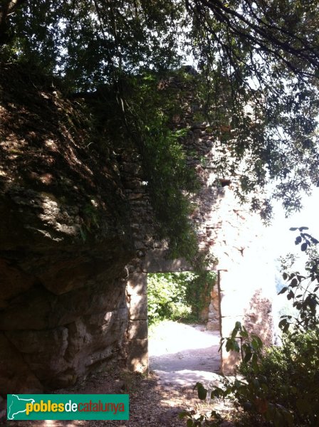 Matadepera - Ermita de Santa Agnès. Entrada al recinte