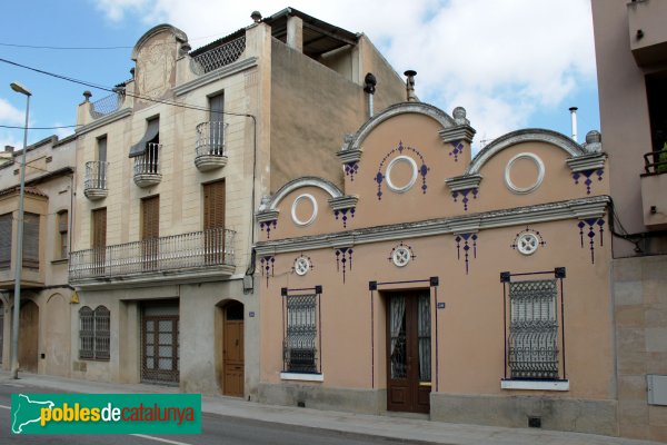 Sant Pere de Riudebitlles - Cal Baqués i Cal Carles