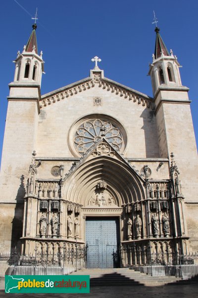 Vilafranca - Basílica de Santa Maria. Portada (Foto: Albert Esteves, 2012) Vilafranca - Basílica de Santa Maria. Portada