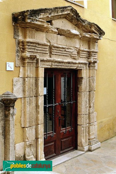 Vilafranca del Penedès - Palau Reial. Porta del pati posterior