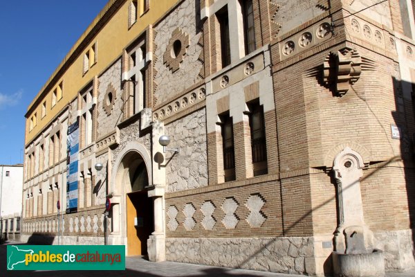 Vilafranca del Penedès - Convent de Sant Francesc, façana moderna