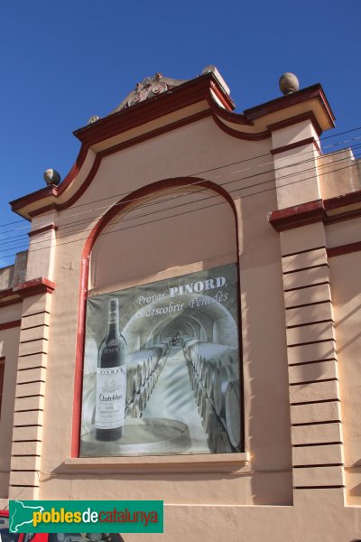 Vilafranca del Penedès - Magatzem Isidre Figueras (Foto: Albert Esteves, 2012) Vilafranca del Penedès - Magatzem Isidre Figueras