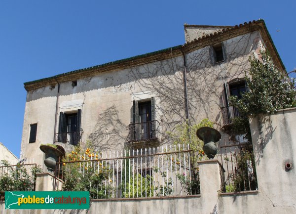 Peralada - Casa Avinyó, façana exterior