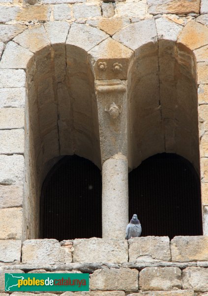 Sant Miquel de Fluvià - Campanar del Monestir, detall