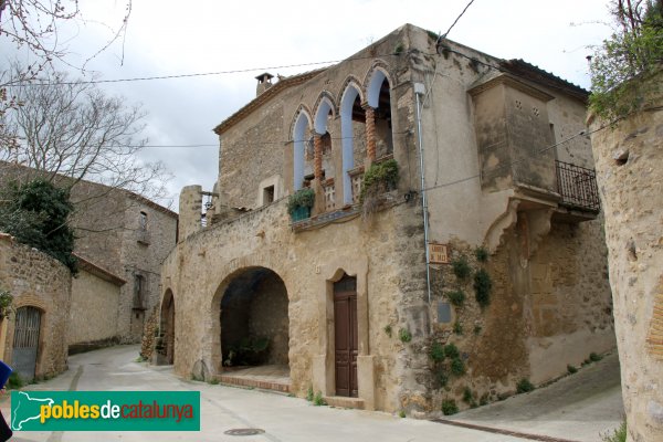 Palau de Santa Eulàlia - Nucli antic de Palau