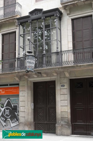 Barcelona - Fanal de la Biblioteca Arús