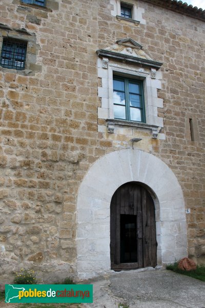 Bàscara - Castell d'Orriols (Foto: Albert Esteves, 2013) Bàscara - Castell d'Orriols