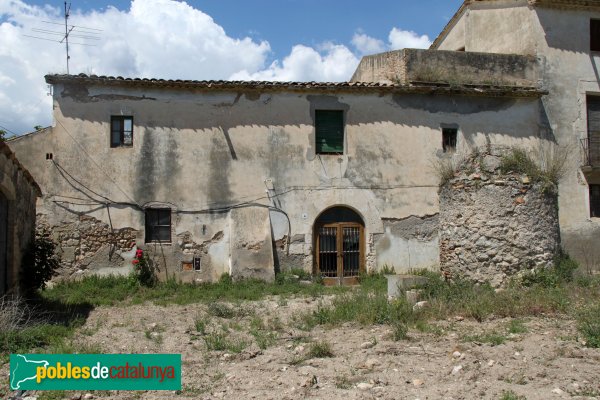 Font-rubí - Casa veïna de cal Fontanals (Sabanell)