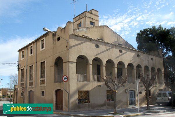 Santa Margarida i els Monjos - Ca l'Álvarez Cuevas (Foto: Albert Esteves, 2014) Santa Margarida i els Monjos - Ca l'Álvarez Cuevas