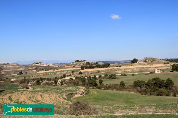 Ribera d'Ondara - Torre dels Francesos, a la dreta, i el poble de Rubinat, a l'esquerra