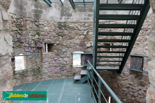 La Jonquera - Torre del Serrat de la Plaça, interior