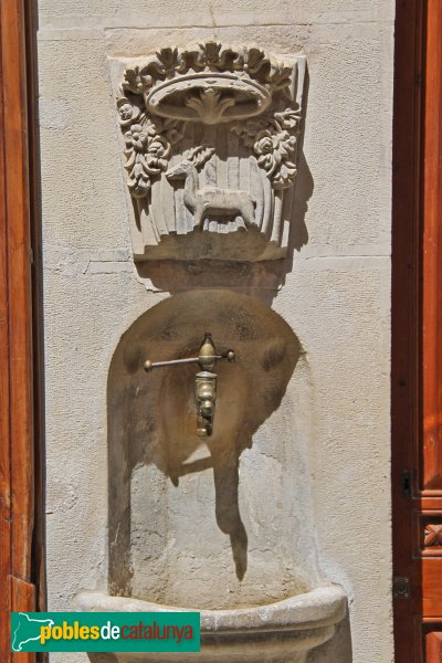 Cervera - Casa Grioles, font de Sant Agustí