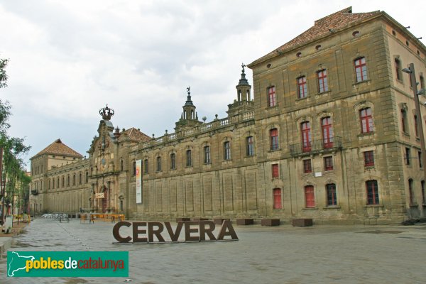 Cervera - Universitat, façana exterior