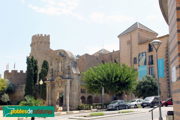 Sant Feliu de Guíxols - Monestir (Foto: Albert Esteves, 2012) Sant Feliu de Guíxols - Monestir
