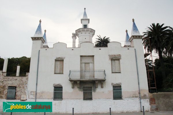 Sant Feliu de Guíxols - Torre de les Punxes (Foto: Albert Esteves, 2014) Sant Feliu de Guíxols - Torre de les Punxes