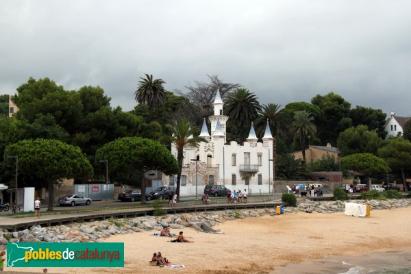 Sant Feliu de Guíxols - Torre de les Punxes (Foto: Albert Esteves, 2014) Sant Feliu de Guíxols - Torre de les Punxes