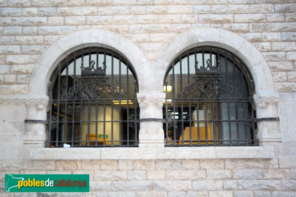 Sant Feliu de Guíxols - Edifici de la Caixa (Foto: Albert Esteves, 2014) Sant Feliu de Guíxols - Edifici de la Caixa