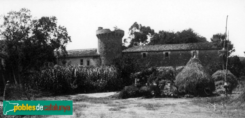 Castell d'Aro - Can Riembau (Foto: Josep Danés -Arxiu C.E.C.-, 1929) Castell d'Aro - Can Riembau