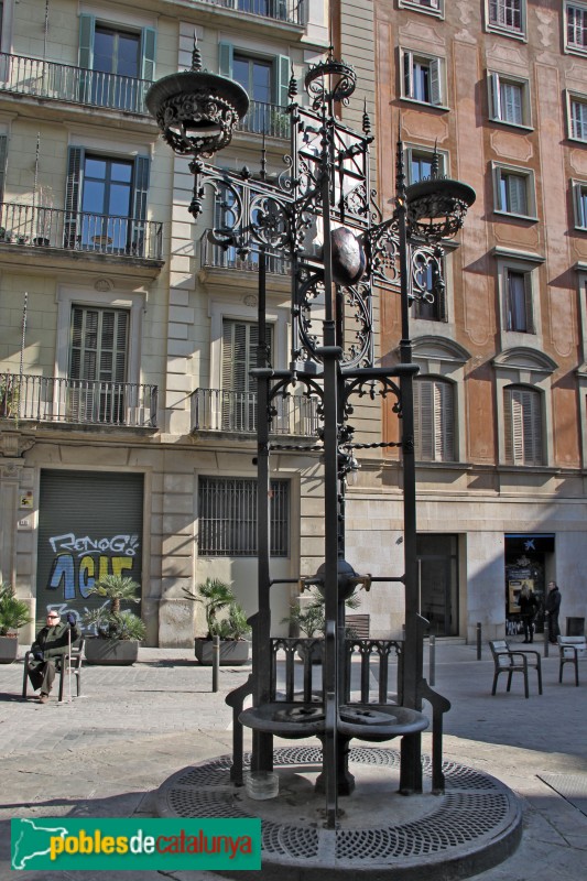 Barcelona - Font de la plaça Sant Pere