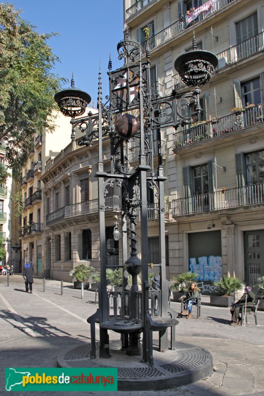 Barcelona - Font de la plaça Sant Pere