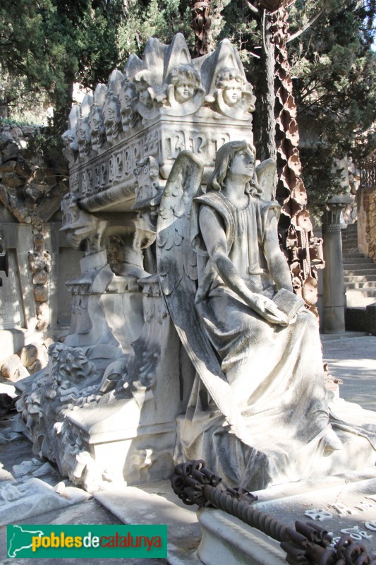 Cementiri de Montjuïc - Sepultura Marià Regordosa (Foto: Albert Esteves, 2015) Cementiri de Montjuïc - Sepultura Marià Regordosa
