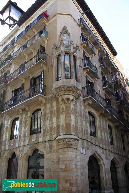 Barcelona - Plaça de les Olles, 2