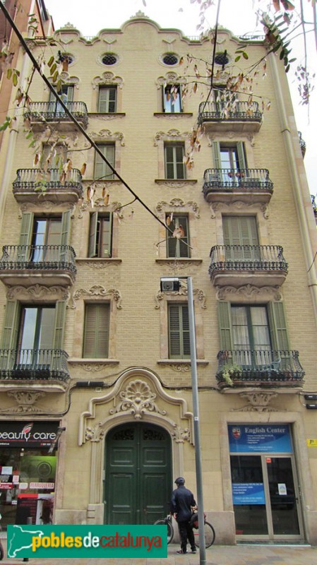 Barcelona - Casa Josep Lledó (Clot, 36-38)