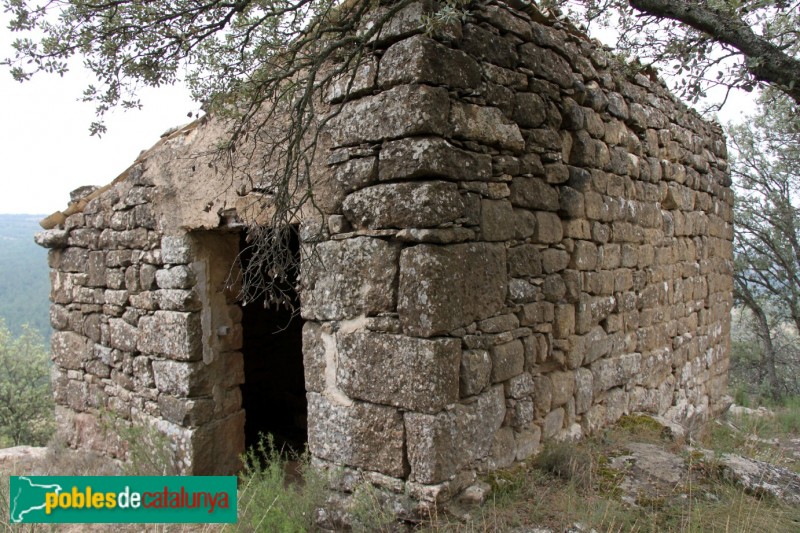 Biosca - Masia al costat de Santa Maria de Lloberola