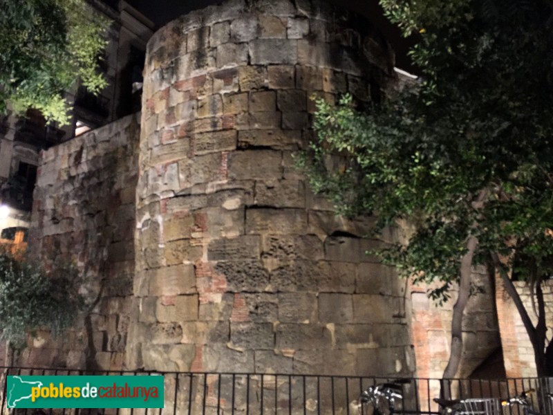 Barcelona - Muralla de la plaça Traginers