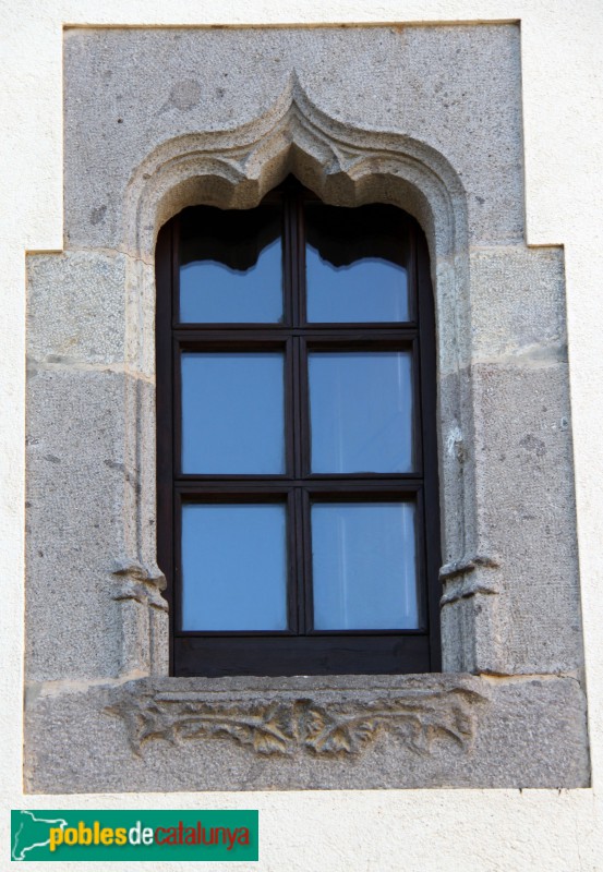 Bellcaire d'Empordà - Finestra gòtica (Foto: Albert Esteves, 2015) Bellcaire d'Empordà - Finestra gòtica