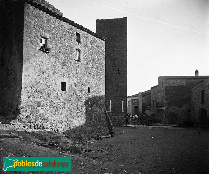 La Tallada - Recinte fortificat, 1923 (Foto: Josep Salvany -Fons Salvany, Biblioteca de Catalunya-, 1923) La Tallada - Recinte fortificat, 1923