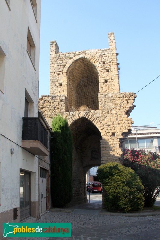 Torroella de Montgrí - Portal de Santa Caterina (Foto: Albert Esteves, 2015) Torroella de Montgrí - Portal de Santa Caterina