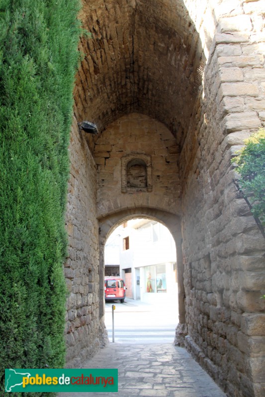 Torroella de Montgrí - Portal de Santa Caterina (Foto: Albert Esteves, 2015) Torroella de Montgrí - Portal de Santa Caterina