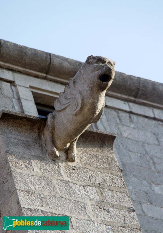 Torroella de Montgrí - Església de Sant Genís, gàrgola (Foto: Albert Esteves, 2015) Torroella de Montgrí - Església de Sant Genís, gàrgola