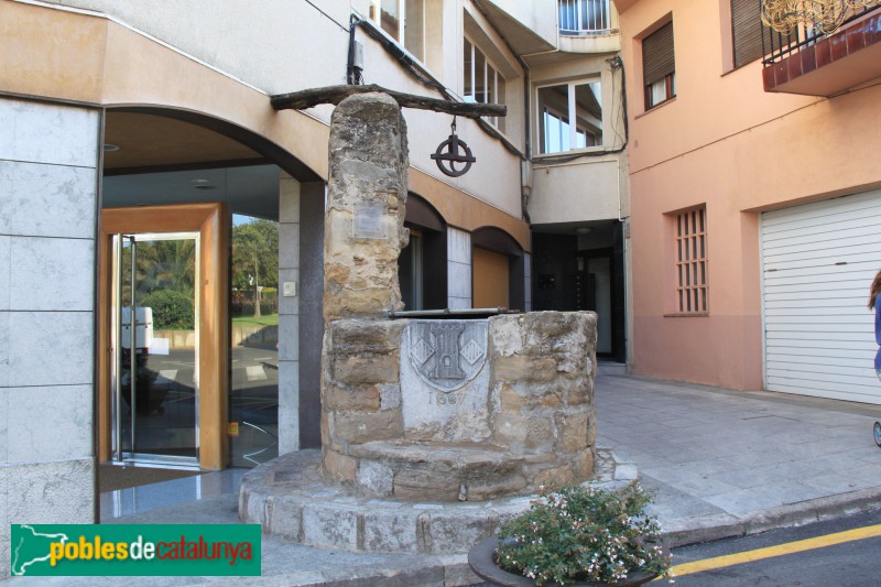 Torroella de Montgrí - Pou del carrer del Mar (Foto: Albert Esteves, 2015) Torroella de Montgrí - Pou del carrer del Mar
