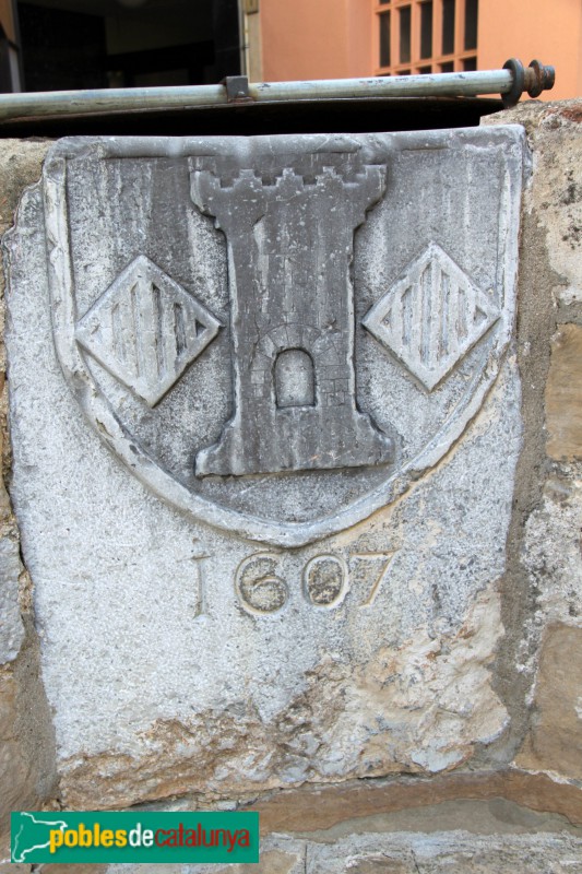 Torroella de Montgrí - Pou del carrer del Mar (Foto: Albert Esteves, 2015) Torroella de Montgrí - Pou del carrer del Mar