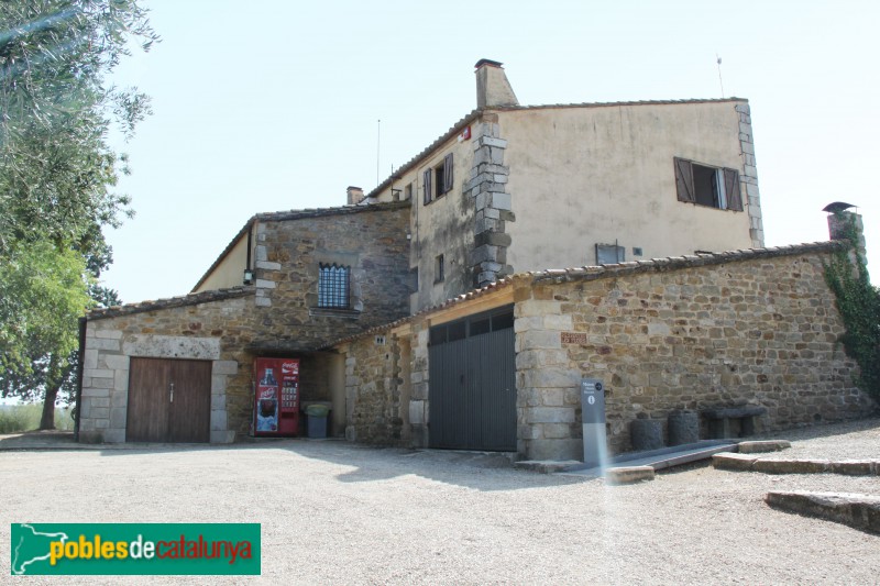 Ullastret - Conjunt de l'antic mas (Foto: Albert Esteves, 2015) Ullastret - Conjunt de l'antic mas
