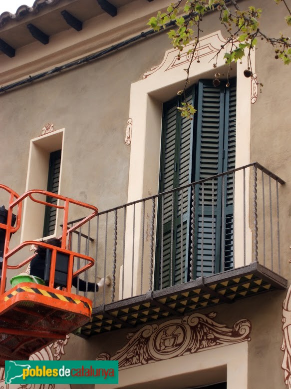 Martorell - Farmàcia Bujons, en ple procés de restauració