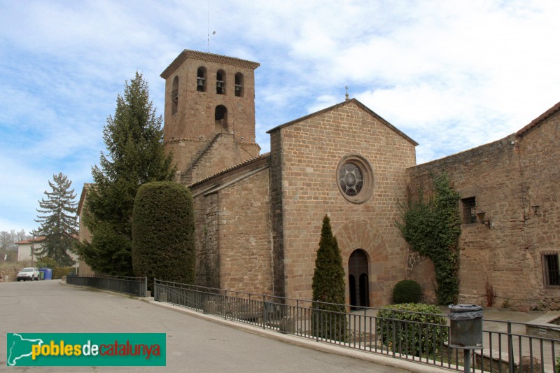 L'Estany - Església del Monestir, façana (Foto: Albert Esteves, 2016) L'Estany - Església del Monestir, façana