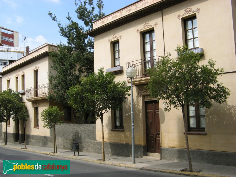 Sant Feliu de Llobregat - Cases Josefa Serra de Molins